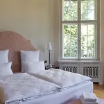 Schlosshotel Neustrelitz * 施特雷利茨