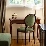 Отель Schlosshotel Neustrelitz *