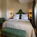Schlosshotel Neustrelitz *