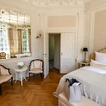Schlosshotel Neustrelitz *
