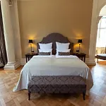 Schlosshotel Neustrelitz 施特雷利茨