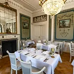 Отель Schlosshotel Neustrelitz Нойштрелиц