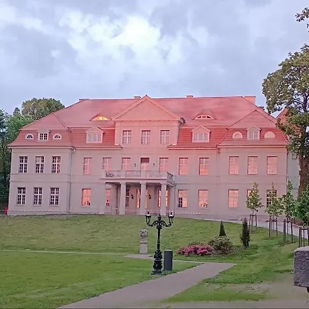 Schlosshotel Neustrelitz * Neustrelitz