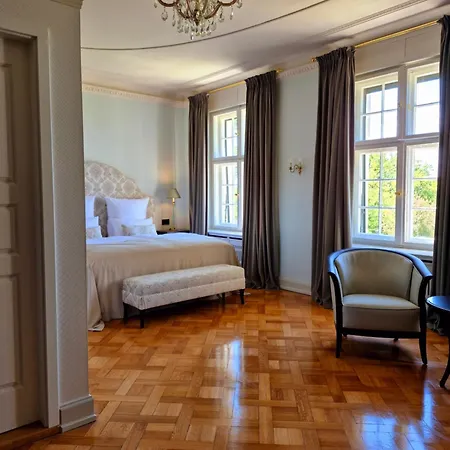 Schlosshotel Neustrelitz Neustrelitz