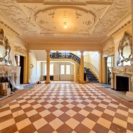 Schlosshotel Neustrelitz Hotel Neustrelitz