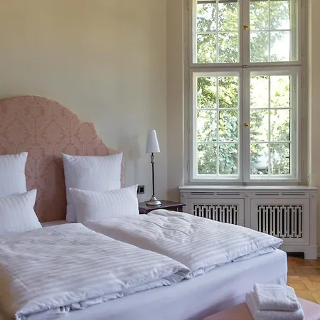 Schlosshotel Neustrelitz * Neustrelitz