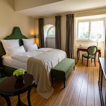 Schlosshotel Neustrelitz Neustrelitz