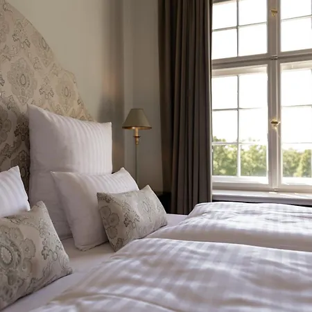 Schlosshotel Neustrelitz Hotel