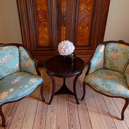 Schlosshotel Neustrelitz *