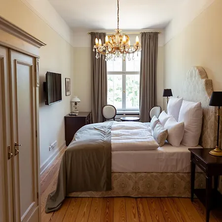 Hotel Schlosshotel Neustrelitz *