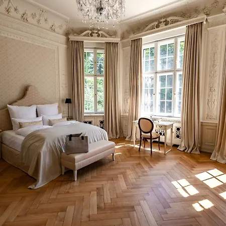 Schlosshotel Neustrelitz * Neustrelitz