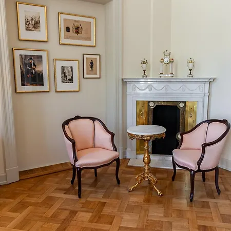 Schlosshotel Neustrelitz *