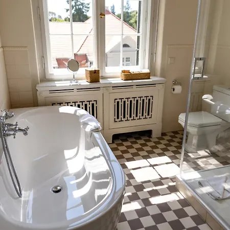 Schlosshotel Neustrelitz *