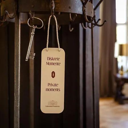 Schlosshotel Neustrelitz *