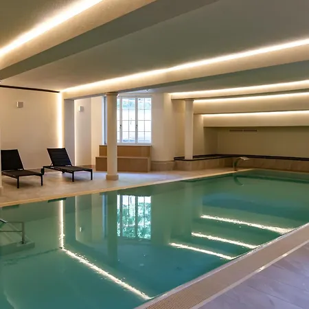 Schlosshotel Neustrelitz *