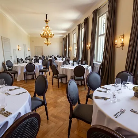 Schlosshotel Neustrelitz Hotel Neustrelitz