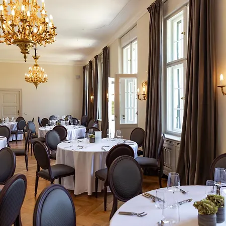 Schlosshotel Neustrelitz Neustrelitz