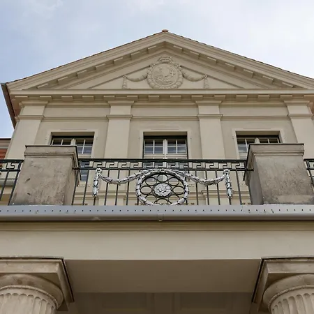 Schlosshotel Neustrelitz Hotel Neustrelitz