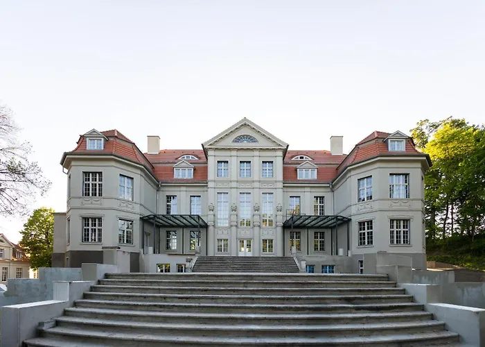 Schlosshotel Neustrelitz * Neustrelitz